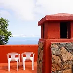 Eco House In Unique Environment Hébergement de vacances *