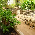 Eco House In Unique Environment Hébergement de vacances