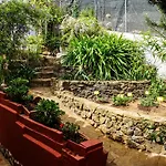 Eco House In Unique Environment Hébergement de vacances *