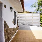 Hébergement de vacances Eco House In Unique Environment *